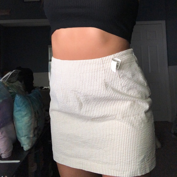 Guess Mini Skirt - Picture 1 of 5
